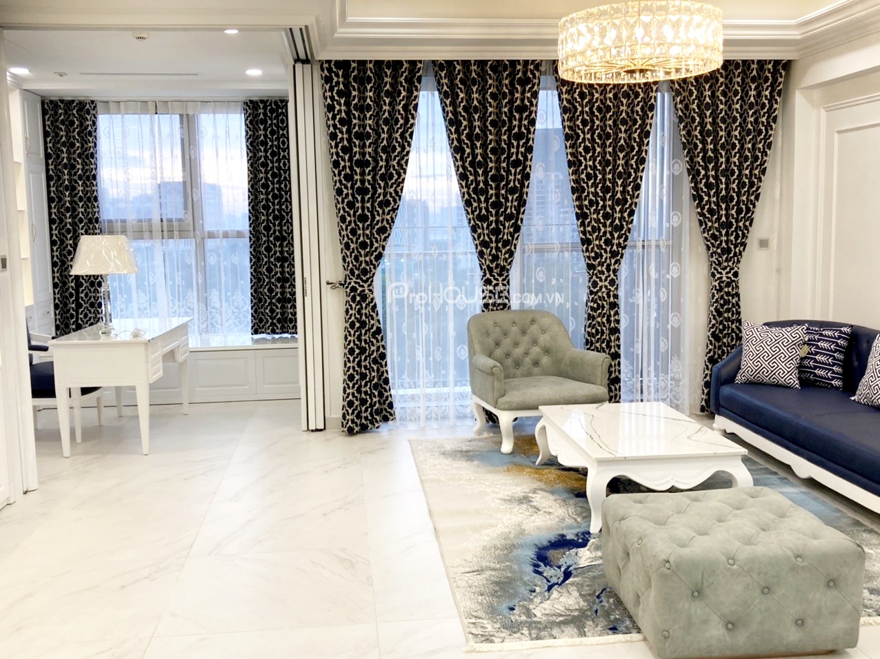 Super luxurious corner 110m2 apartment for rent in Midtown with full furniture