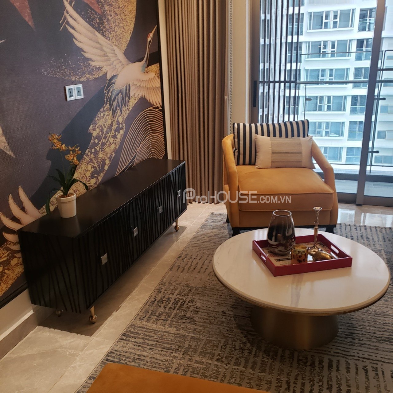 Super nice corner apartment for rent in The Peak with 3 bedrooms fully furnished 