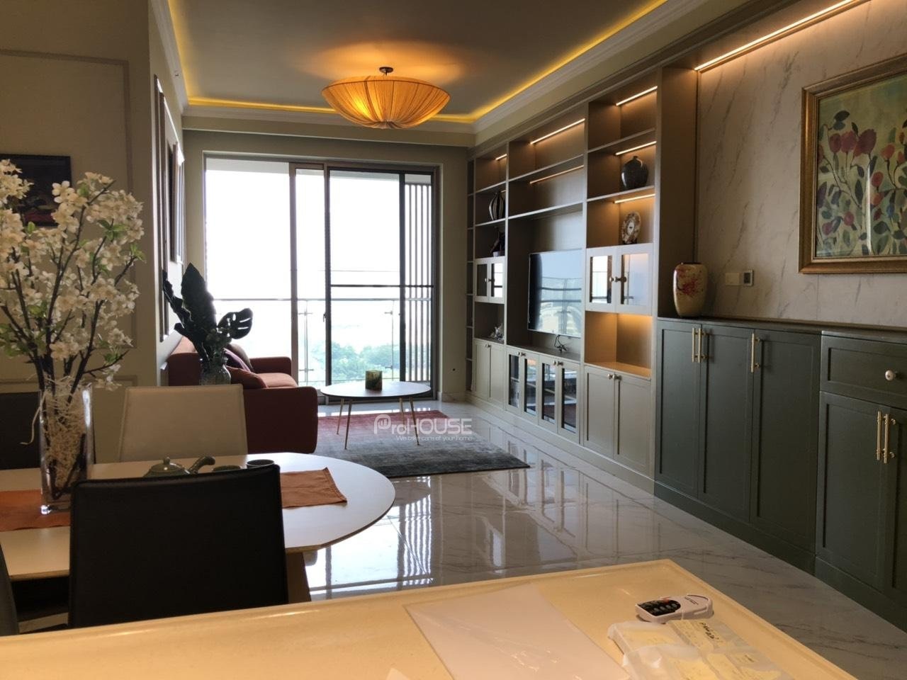 3 bedroom luxury apartment for rent in Midtown M5 with full furniture