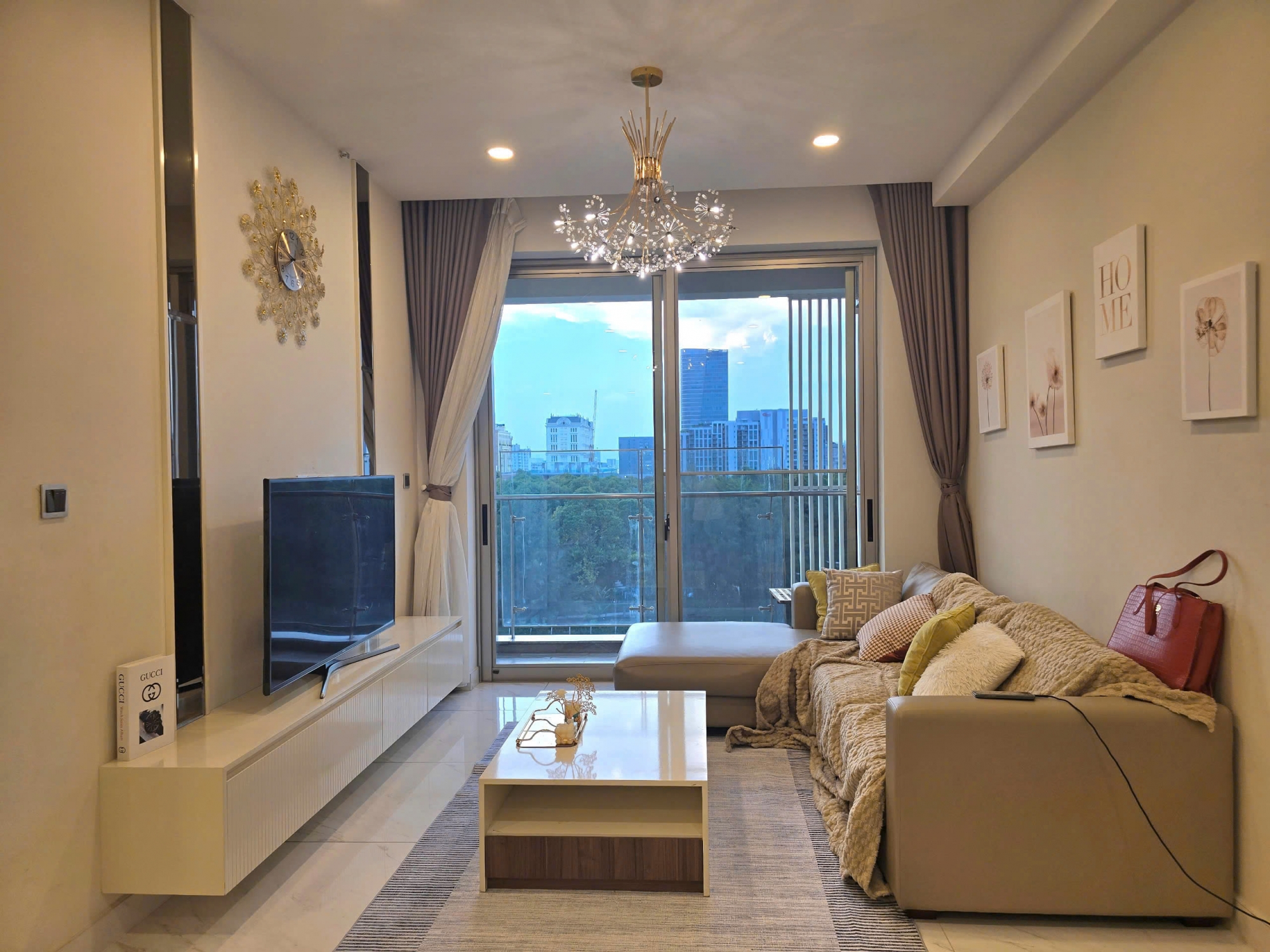 Bán căn hộ Midtown 3 phòng ngủ full nội thất view sông đã có sổ có ô xe hầm