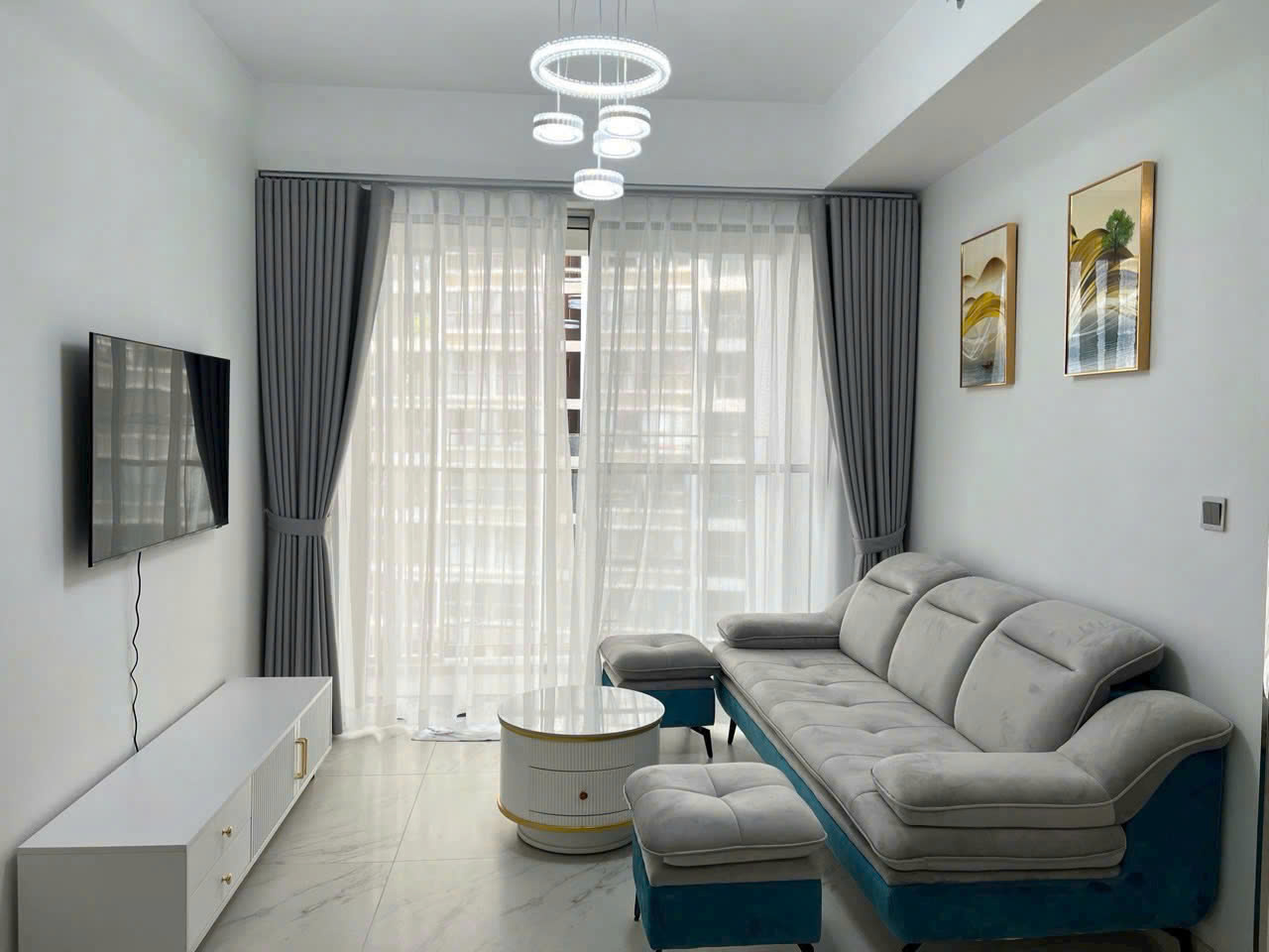 Cho thuê căn hộ Midtown 2 phòng ngủ full nội thất hiện đại kèm ô đậu xe riêng