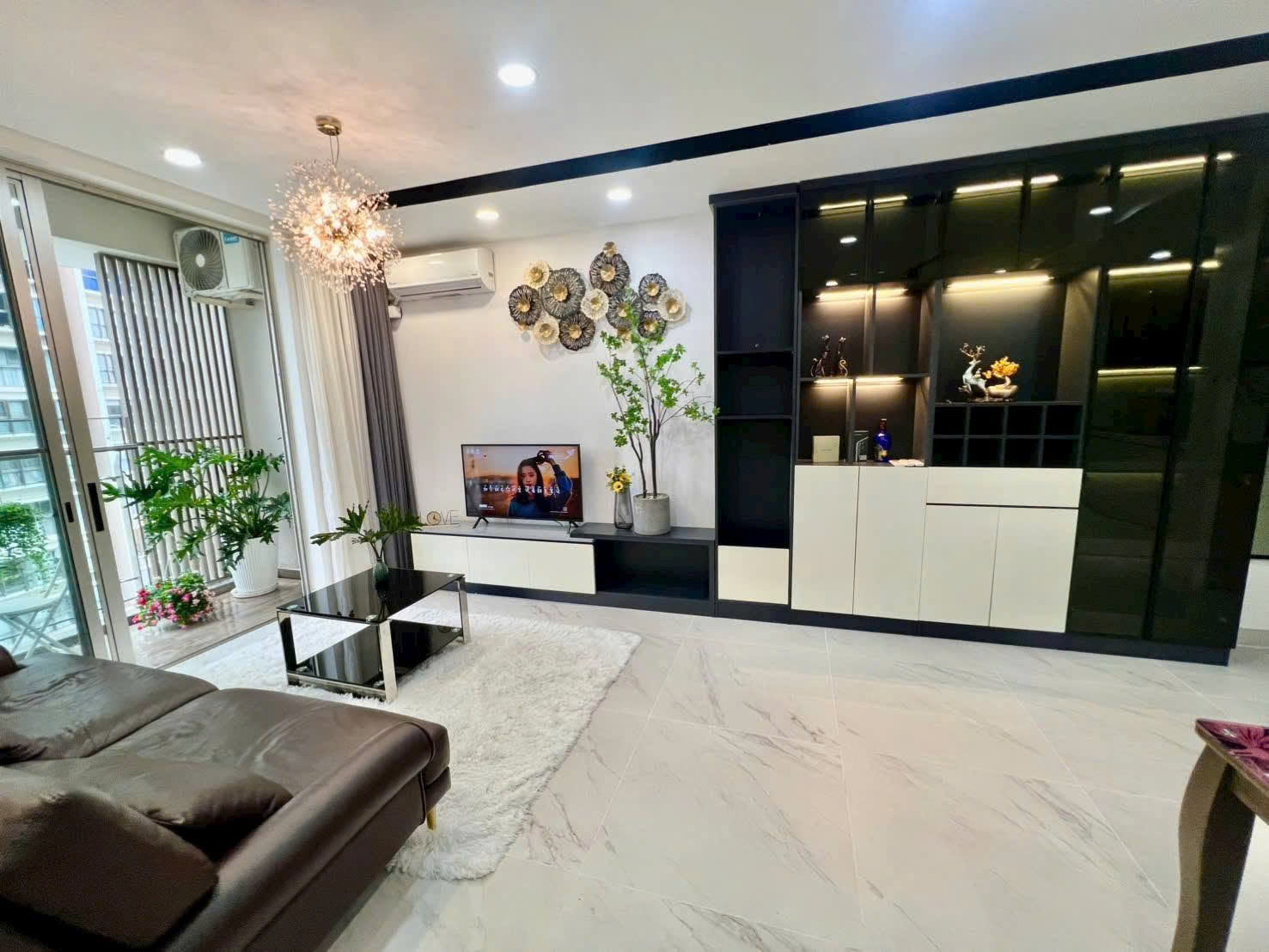 Cho thuê căn hộ Midtown 2 phòng ngủ full nội thất hiện đại tại trung tâm Phú Mỹ Hưng