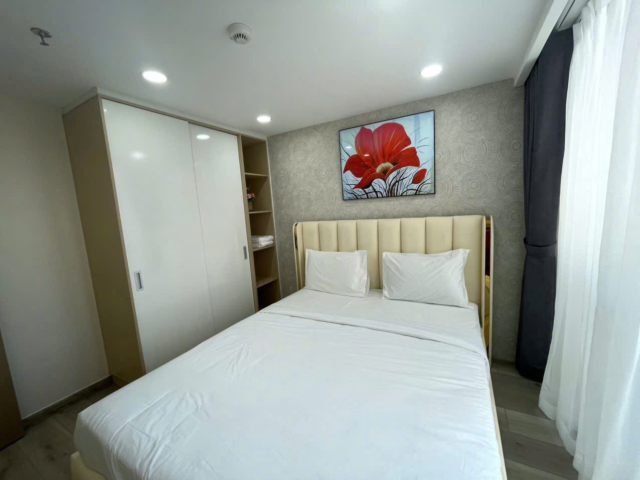 Modern 3 bedroom apartment for rent at Midtown fully furnished
