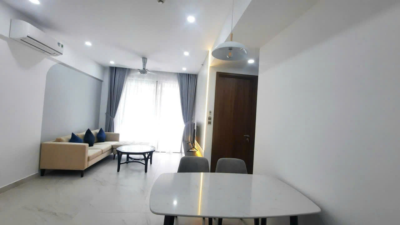 Cho thuê căn hộ Midtown 2 phòng ngủ full nội thất tầng sân vườn