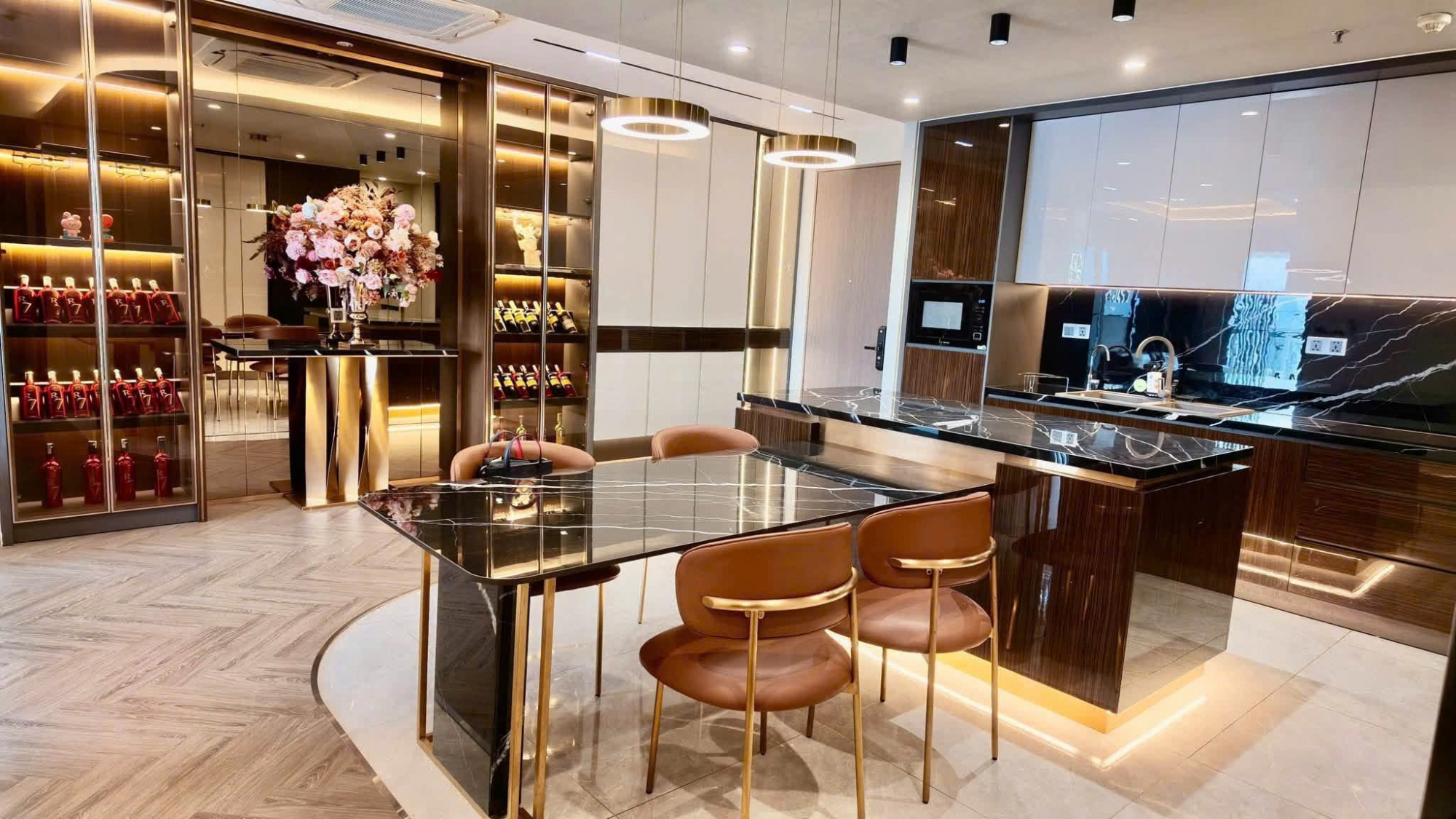 Cho thuê căn hộ Midtown 3 phòng ngủ full nội thất cao cấp view sông có ô xe
