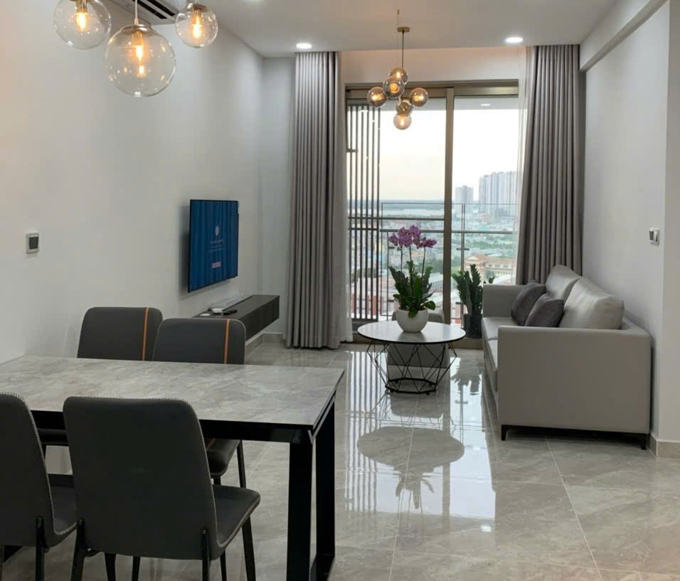 Bright 2 bedroom apartment for sale at Midtown fully furnished with airy open views