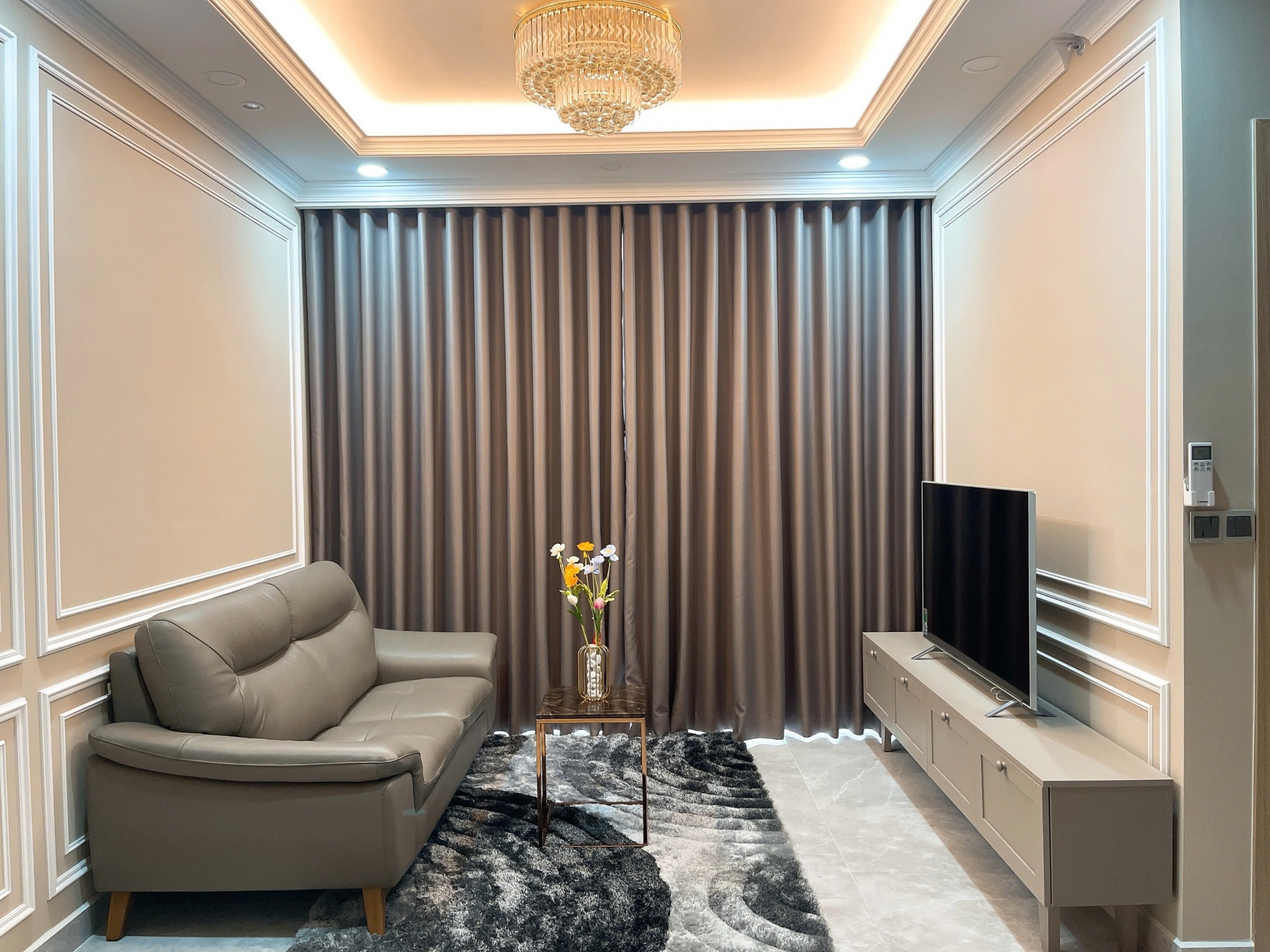 Modern 2 bedroom apartment for rent at Midtown with full furnishings and complete amenities in Phu My Hung