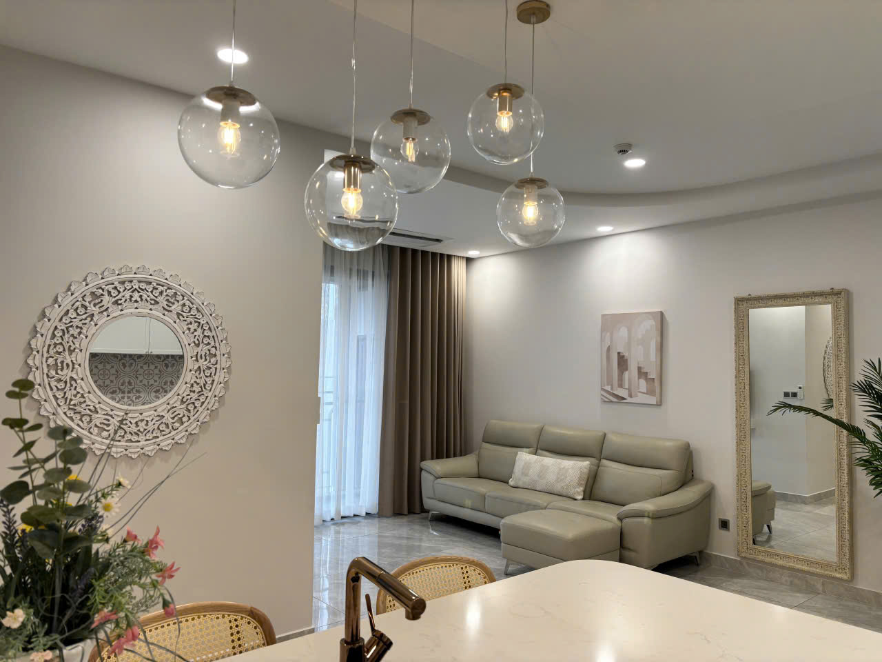 Elegant 3 bedroom apartment for sale with premium furnishings at Midtown