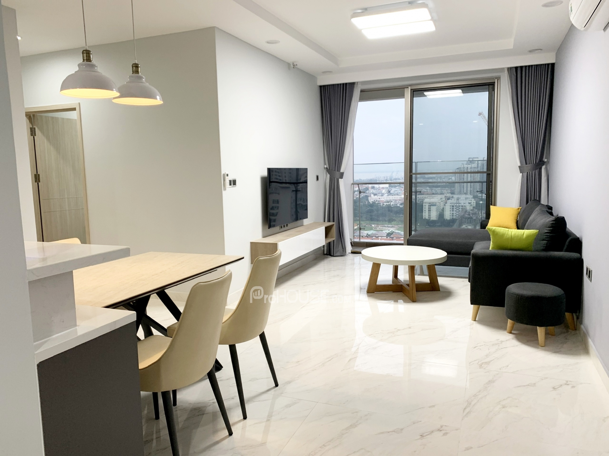 Elegant apartment for rent in The Grande with 2 bedrooms