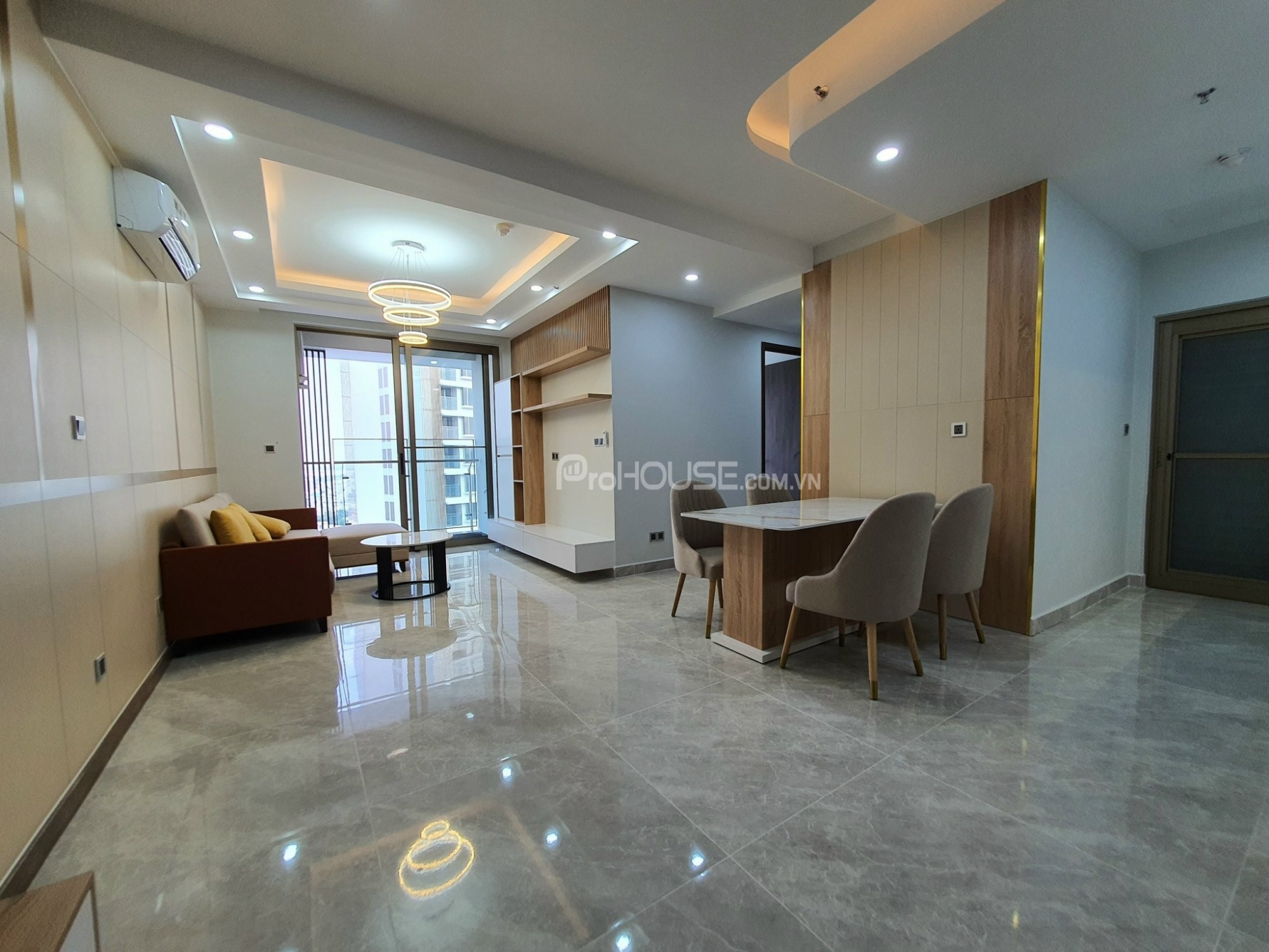 Cho thuê căn hộ đẹp ở Midtown Phú Mỹ Hưng với 2 phòng ngủ đầy đủ nội thất