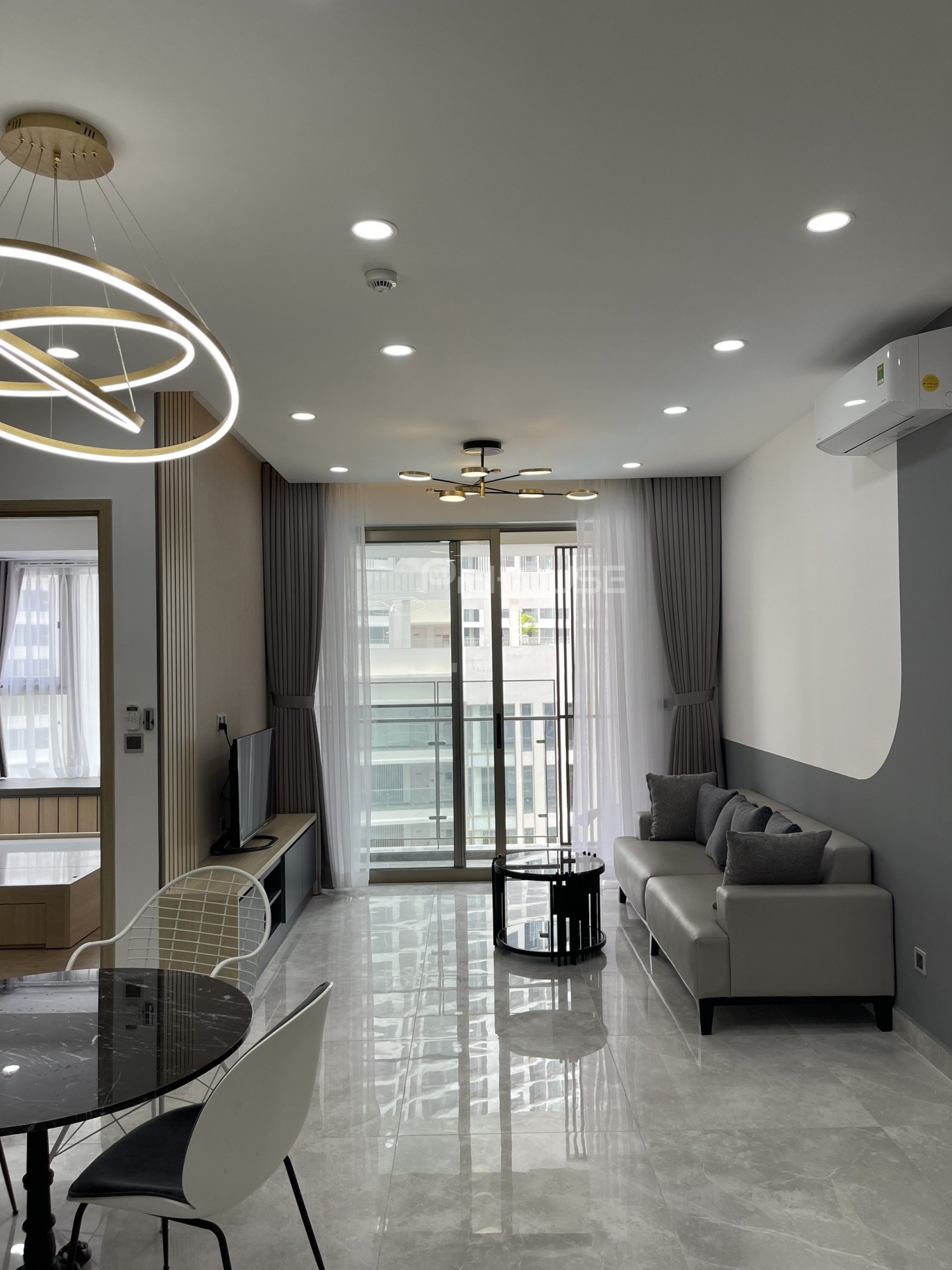 Bán căn hộ 2 phòng ngủ đầy đủ tiện nghi ở Midtown với thiết kế hiện đại