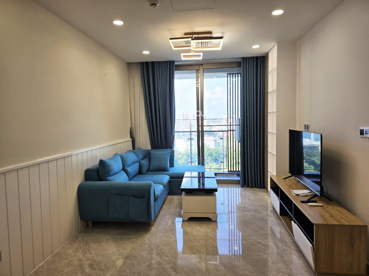 2 bedroom corner apartment for sale with beautiful view in Midtown Phu My Hung