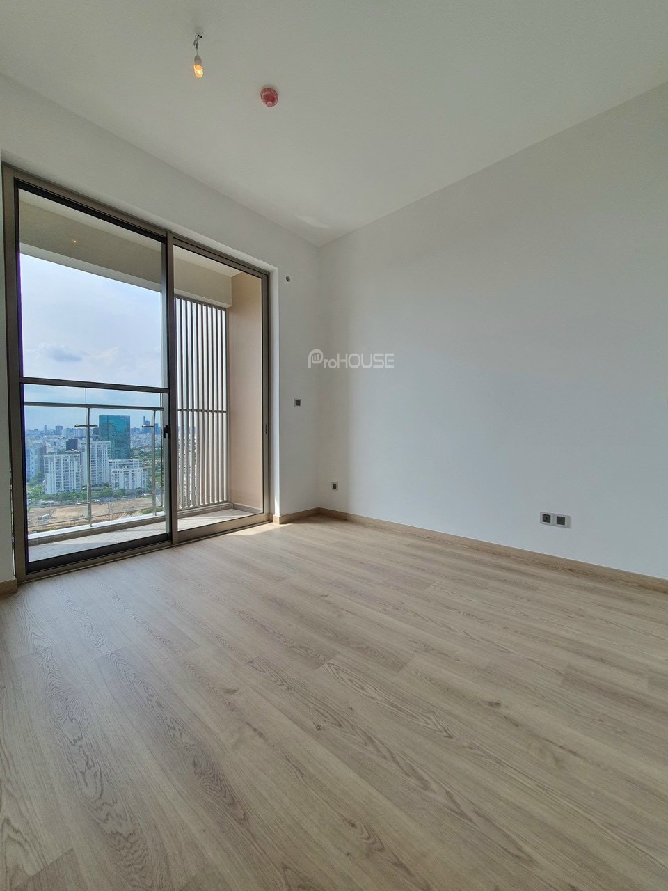 River view Midtown M7 apartment for sale with 3 bedroom