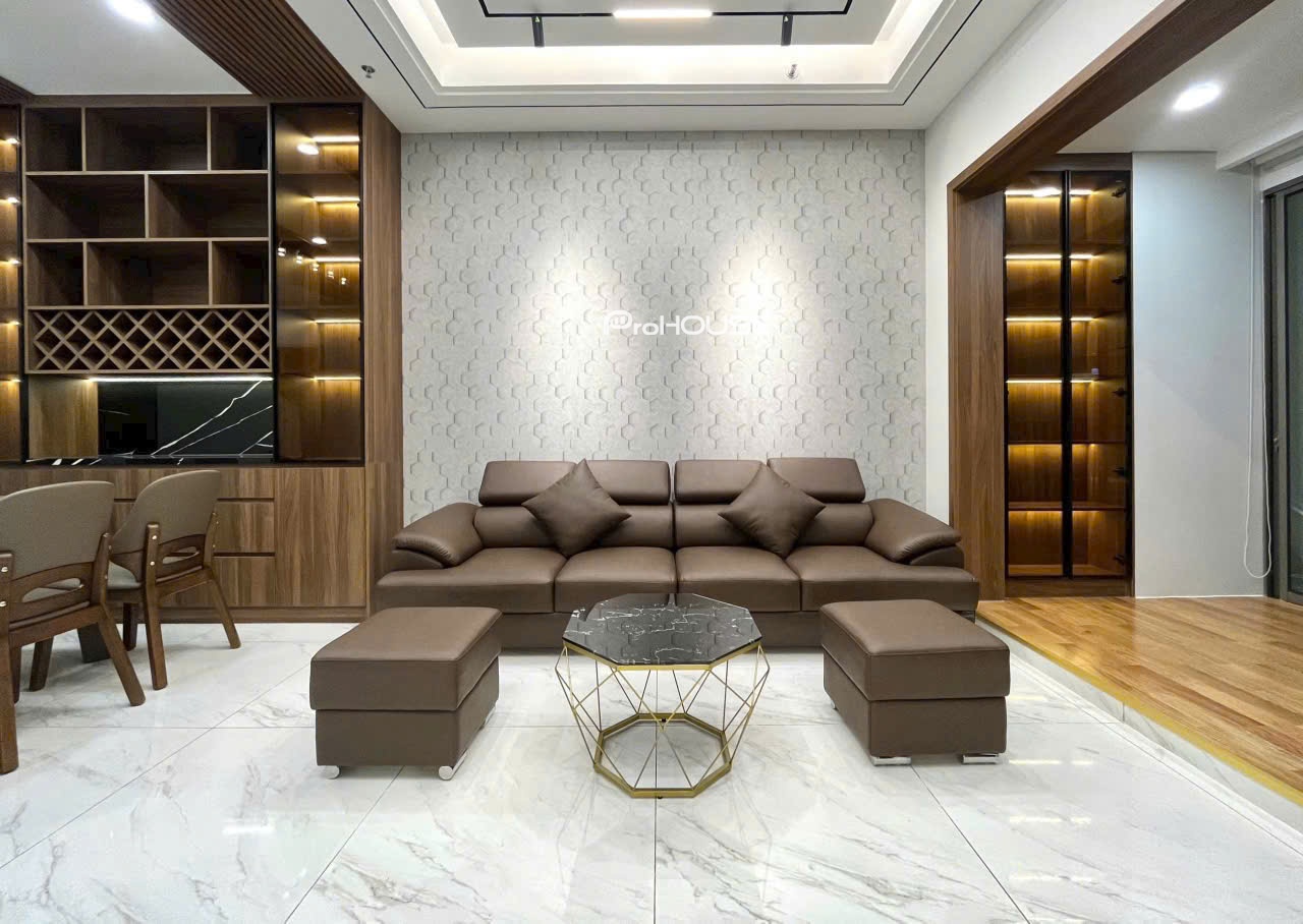 Spacious 2-Bedroom Apartment For Rent in Midtown M5 – Direct River View – Fully Furnished