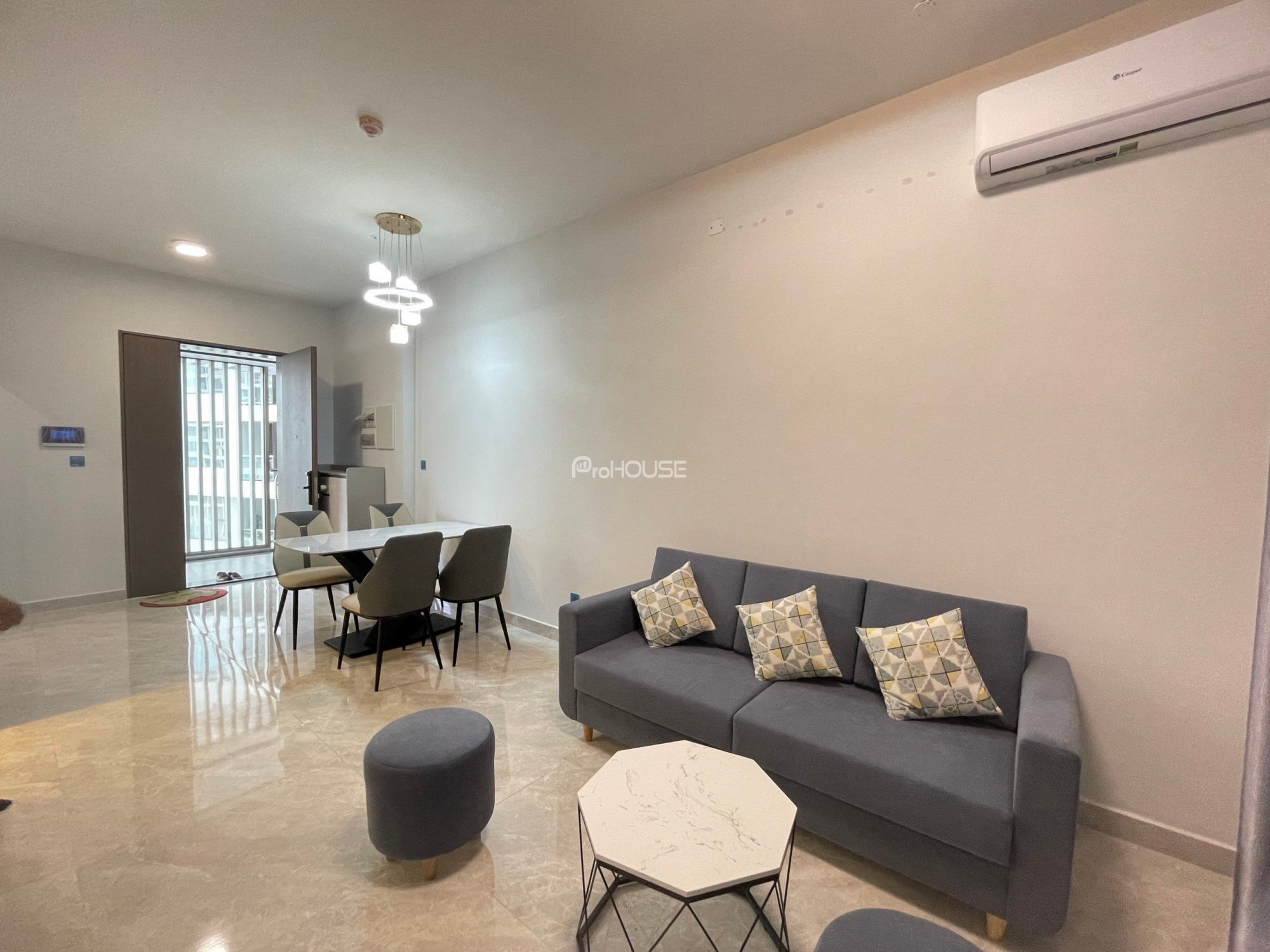 Panoramic city view 2-bedroom Midtown apartment for sale 