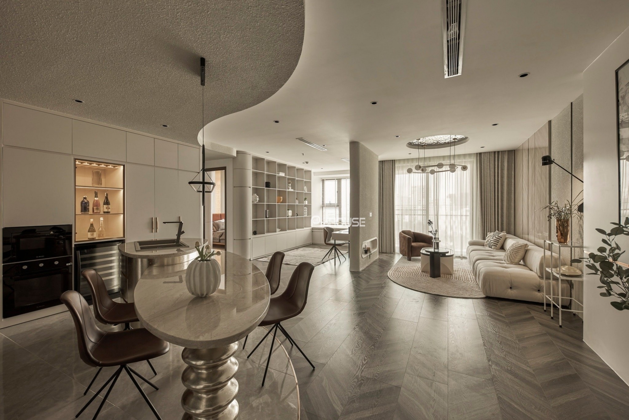 Cho thuê căn hộ đẹp tại Midtown Phú Mỹ Hưng với 2 phòng ngủ đầy đủ nội thất