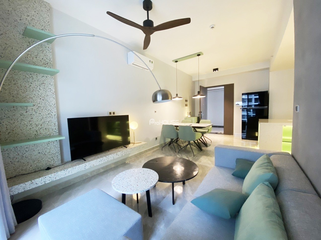 Cho thuê căn hộ Midtown tông xanh nổi bật với nội thất cao cấp