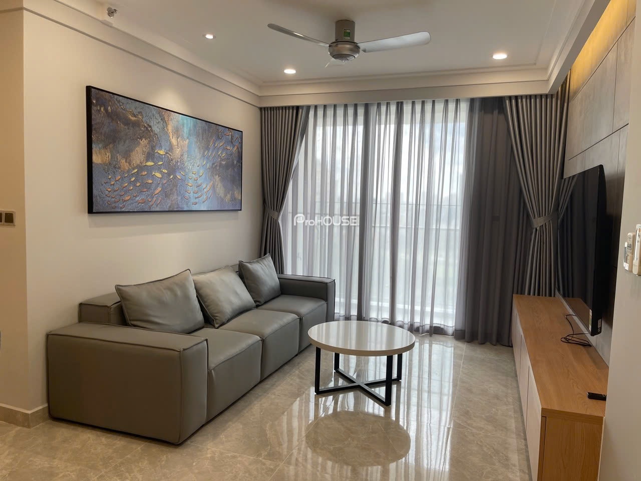 Midtown 3-bedroom apartment for sale with luxurious interior and clear view