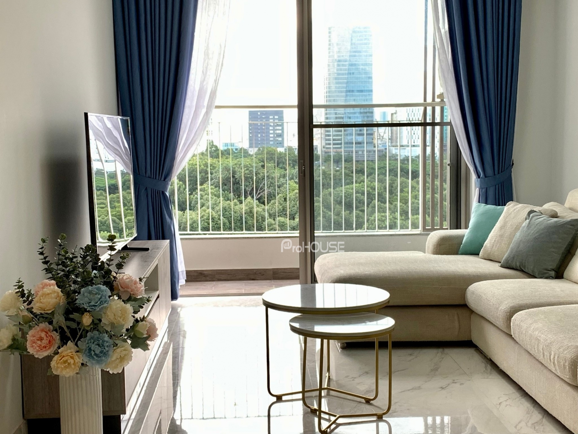 Cho thuê căn hộ lớn view sông tại The Grande- Midtown với 3 phòng ngủ đầy đủ tiện nghi