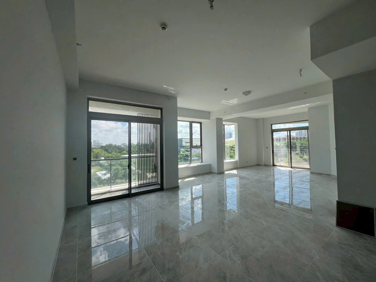 Bán shophouse Midtown 97m², có thể ở hoặc kinh doanh